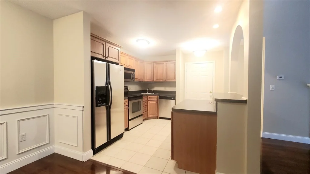 3 bed, 2 bath apartment for rent at 650 Brookside Dr Unit G, Andover — photo 3 of 5
