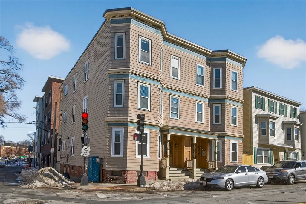 2 bed, 1 bath apartment for rent at 650 Dorchester Ave Unit 1, South Boston — photo 18 of 22