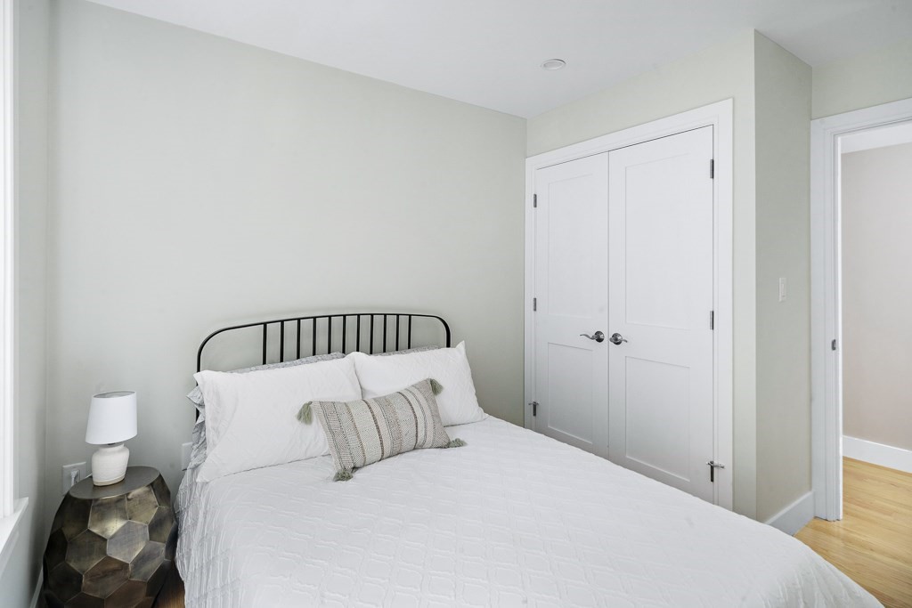 2 bed, 1 bath apartment for rent at 650 Hyde Park Ave Unit 650-3, Roslindale — photo 12 of 17