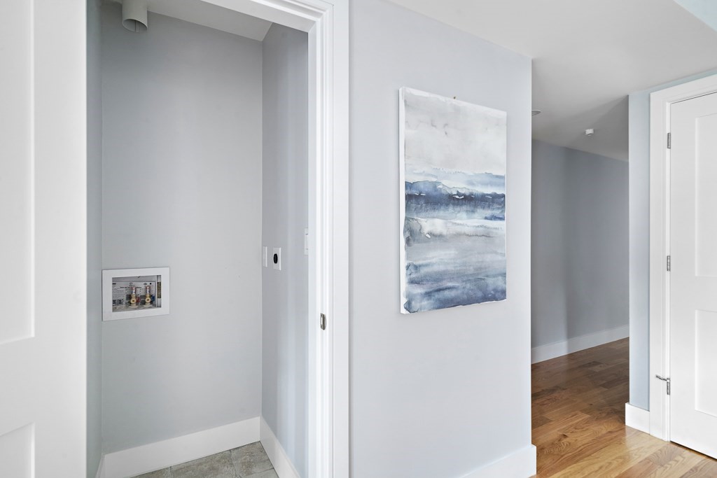 2 bed, 1 bath apartment for rent at 650 Hyde Park Ave Unit 650-3, Roslindale — photo 10 of 17