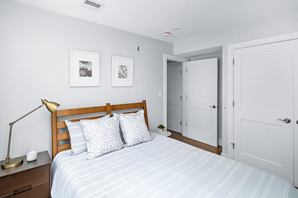 2 bed, 1 bath apartment for rent at 650 Hyde Park Ave Unit 650-3, Roslindale — photo 15 of 17