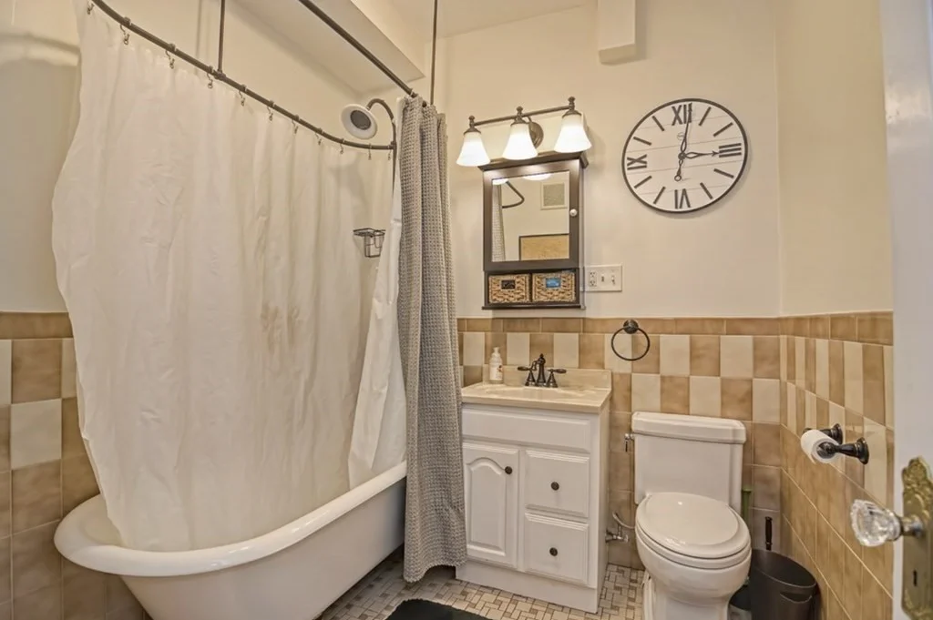 3 bed, 1 bath apartment for rent at 651 East 6th St Unit 2, South Boston — photo 18 of 23