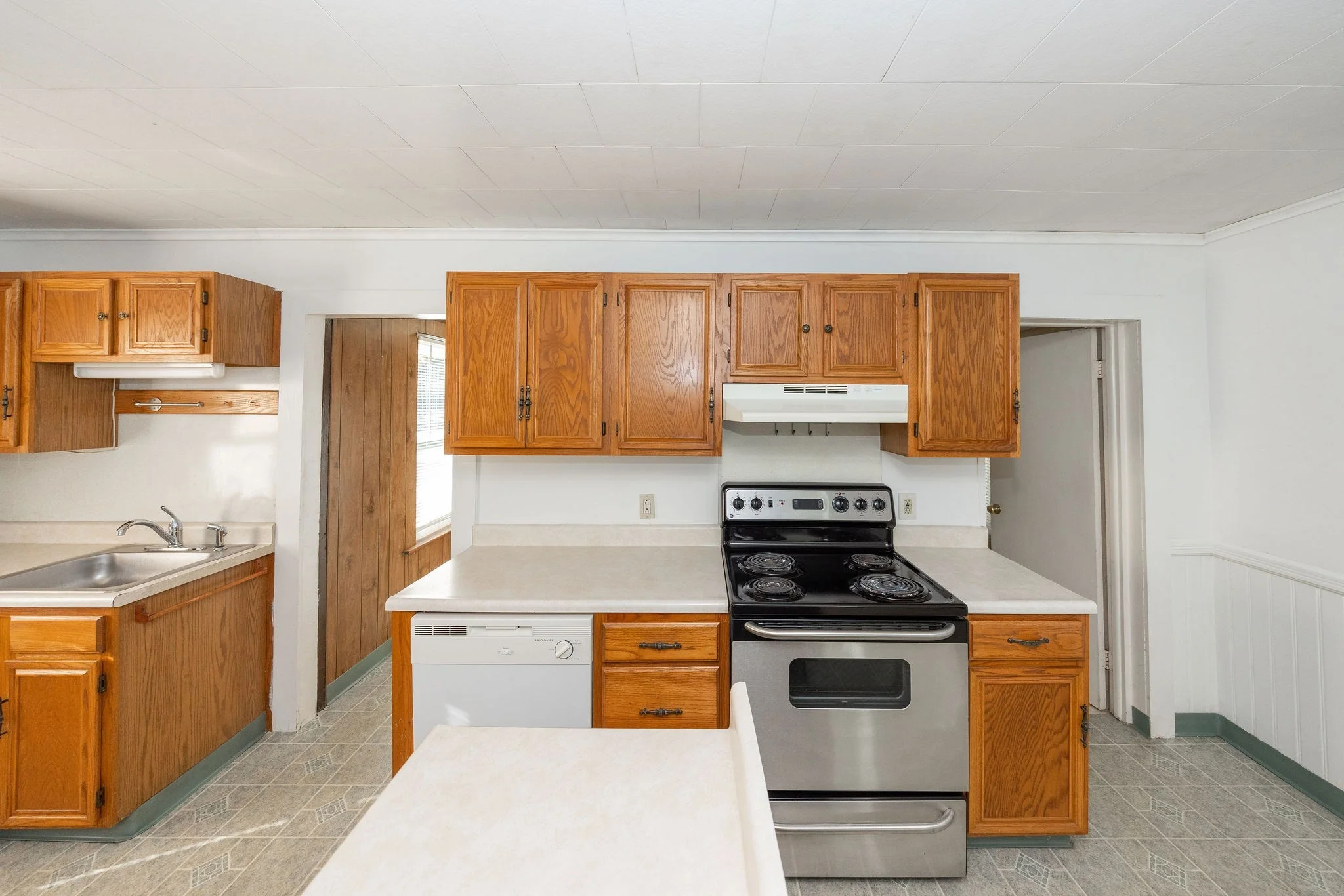 2 bed, 1 bath apartment for rent at 651 N Main St Unit 1, Oxford — photo 2 of 14