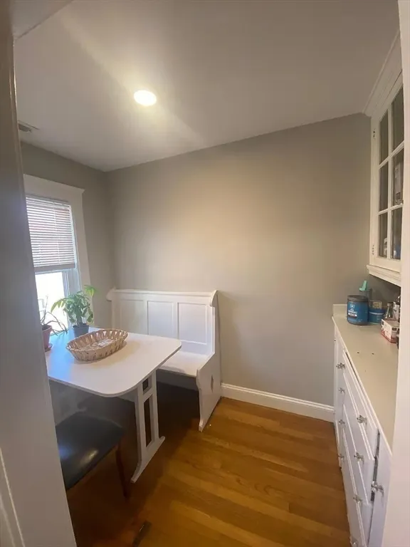 3 bed, 1 bath apartment for rent at 651 Washington St Unit 2, Oak Square — photo 3 of 7