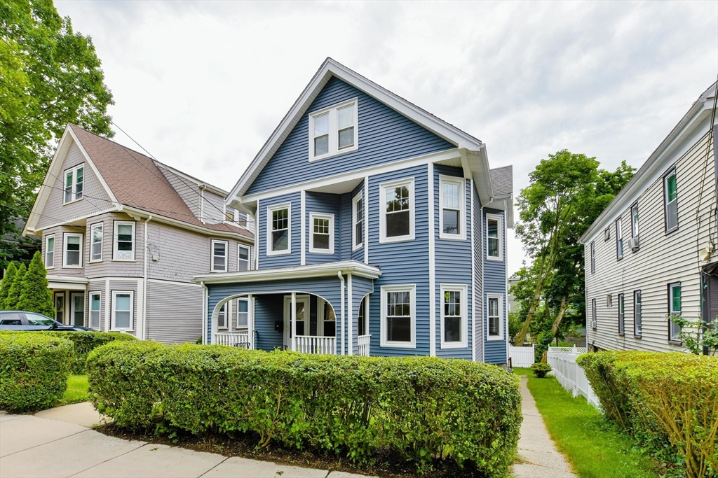 2 bed, 1 bath apartment for rent at 652 South Unit 2, Roslindale — photo 1 of 25