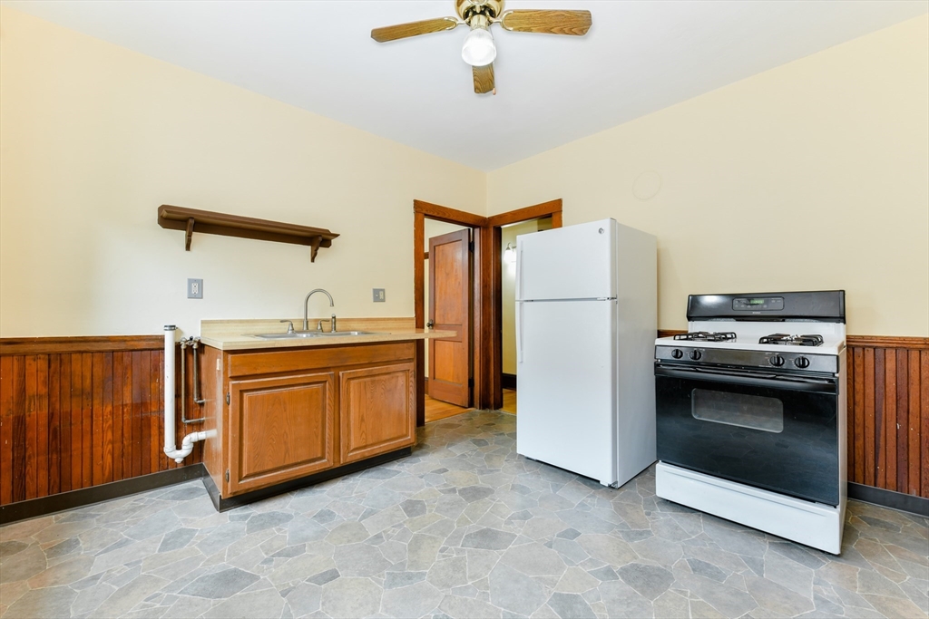 2 bed, 1 bath apartment for rent at 652 South Unit 2, Roslindale — photo 15 of 25