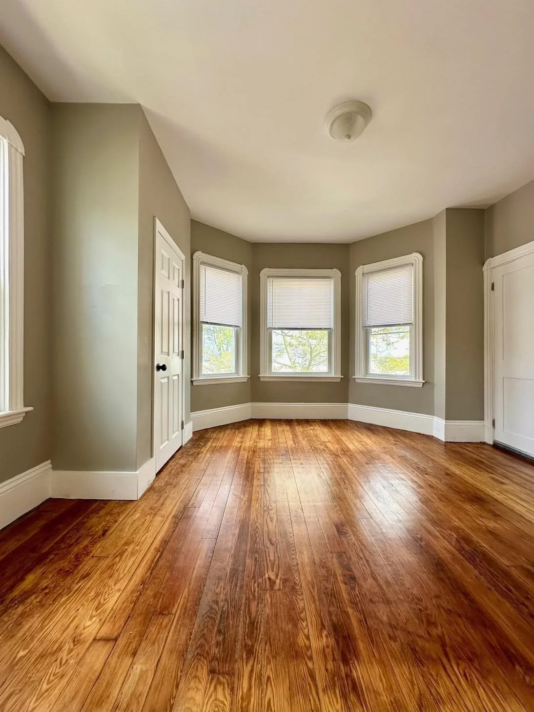 3 bed, 1 bath apartment for rent at 653 Brock Ave Unit 2, West — photo 12 of 17