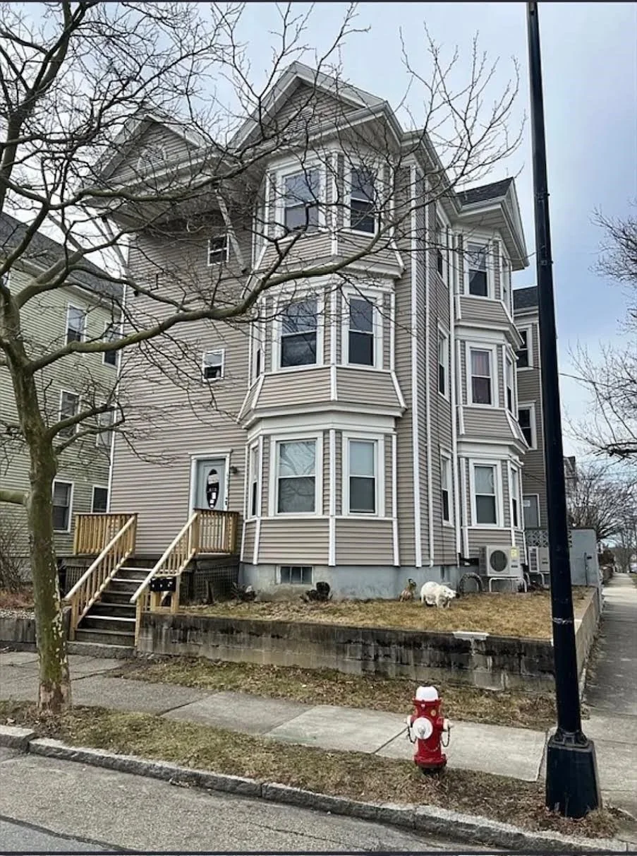 3 bed, 1 bath apartment for rent at 653 Brock Ave Unit 2, West — photo 16 of 17