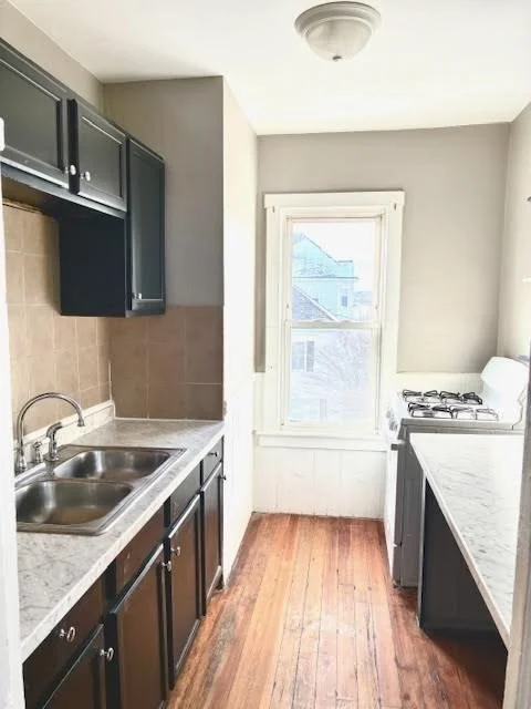 4 bed, 1 bath apartment for rent at 653 Brock Ave Unit 3, New Bedford — photo 10 of 22