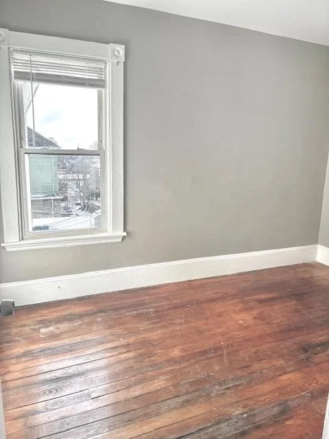 4 bed, 1 bath apartment for rent at 653 Brock Ave Unit 3, New Bedford — photo 5 of 22