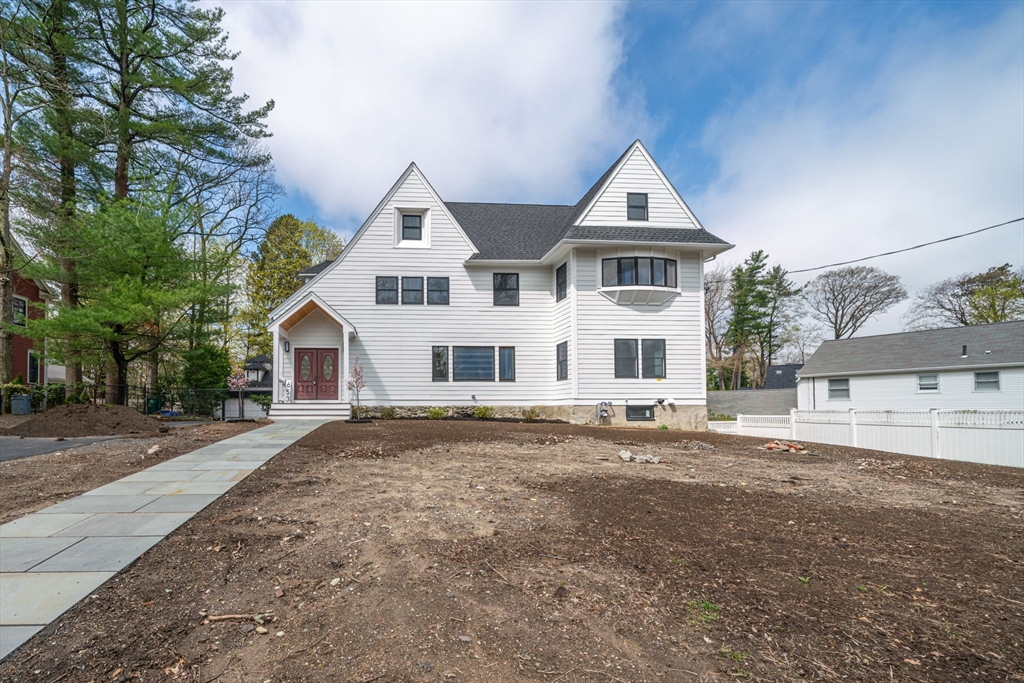4 bed, 3 bath apartment for rent at 653 Chestnut St, Newton — photo 1 of 38