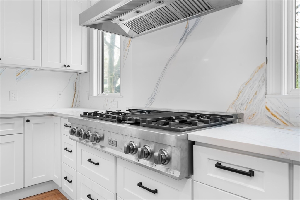 4 bed, 3 bath apartment for rent at 653 Chestnut St, Newton — photo 10 of 38