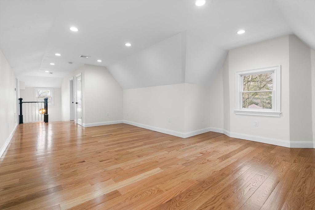 4 bed, 3 bath apartment for rent at 653 Chestnut St, Newton — photo 18 of 38