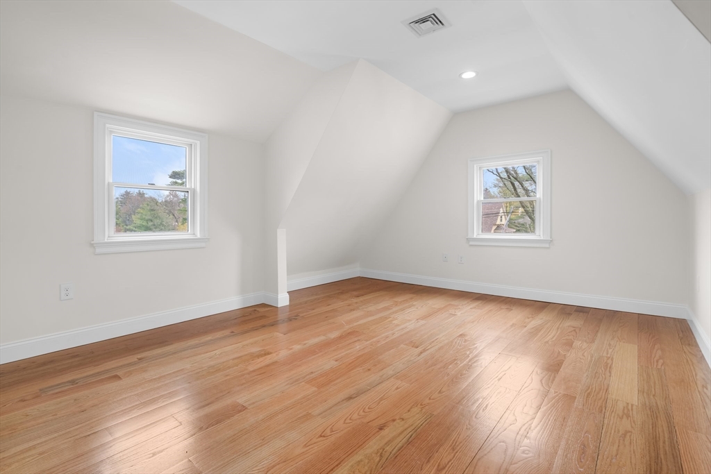4 bed, 3 bath apartment for rent at 653 Chestnut St, Newton — photo 17 of 38