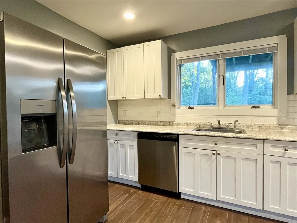 2 bed, 1 bath apartment for rent at 653 Park Unit 1, Stoughton — photo 3 of 17