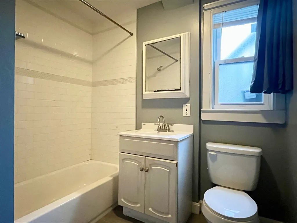 2 bed, 1 bath apartment for rent at 653 Park Unit 1, Stoughton — photo 11 of 17