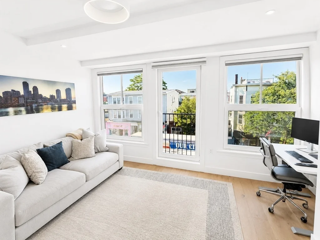 3 bed, 2 bath apartment for rent at 654 East Broadway Unit 302, South Boston — photo 6 of 9