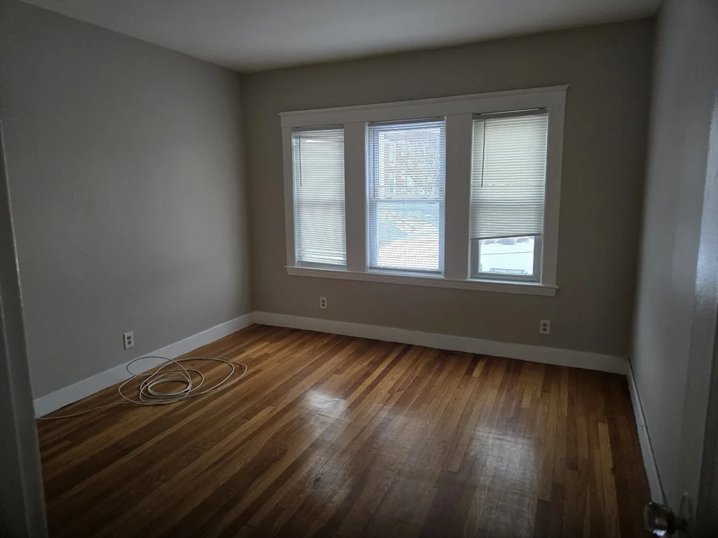 2 bed, 1 bath apartment for rent at 654 Metropolitan Ave Unit 4, Hyde Park — photo 6 of 16