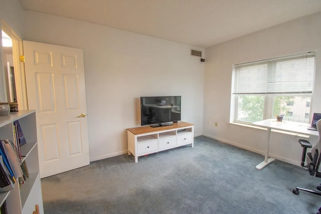 2 bed, 2 bath apartment for rent at 655 Concord Ave Unit 403, Cambridge Highlands — photo 13 of 22