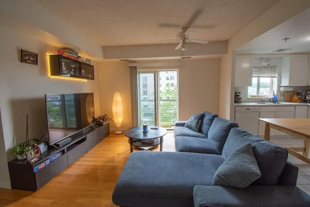 2 bed, 2 bath apartment for rent at 655 Concord Ave Unit 403, Cambridge Highlands — photo 2 of 22