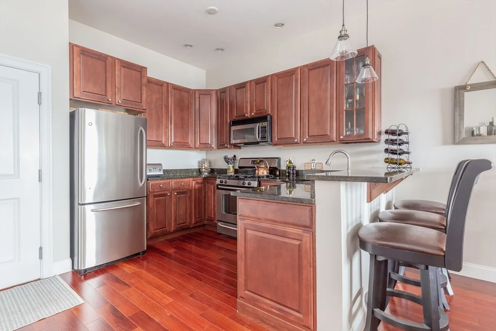 2 bed, 2 bath apartment for rent at 655 E 2nd St Unit 203, South Boston — photo 3 of 16