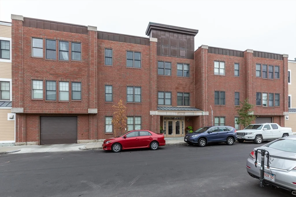 2 bed, 2 bath apartment for rent at 655 E 2nd St Unit 203, South Boston — photo 16 of 16