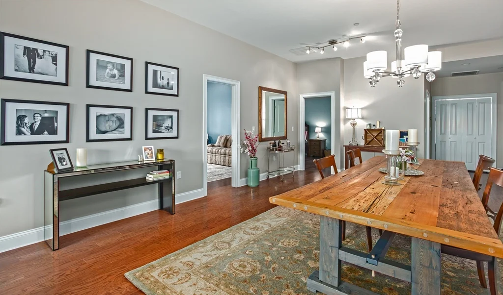 3 bed, 2 bath apartment for rent at 655 E 2nd St Unit 204, South Boston — photo 4 of 11