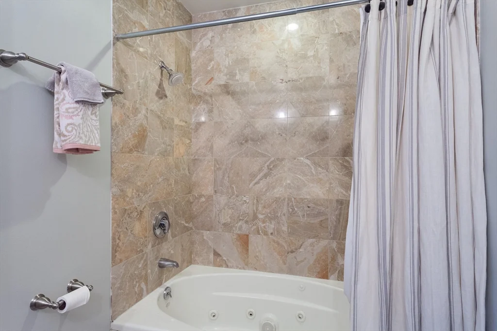 3 bed, 2 bath apartment for rent at 655 E 2nd St Unit 204, South Boston — photo 11 of 11