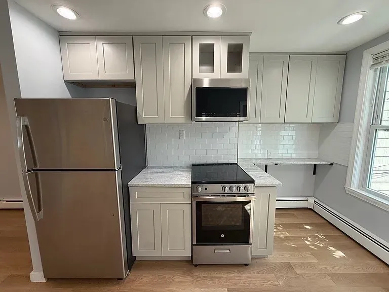 1 bed, 1 bath apartment for rent at 655 East 7th St Unit 2, South Boston — photo 2 of 9