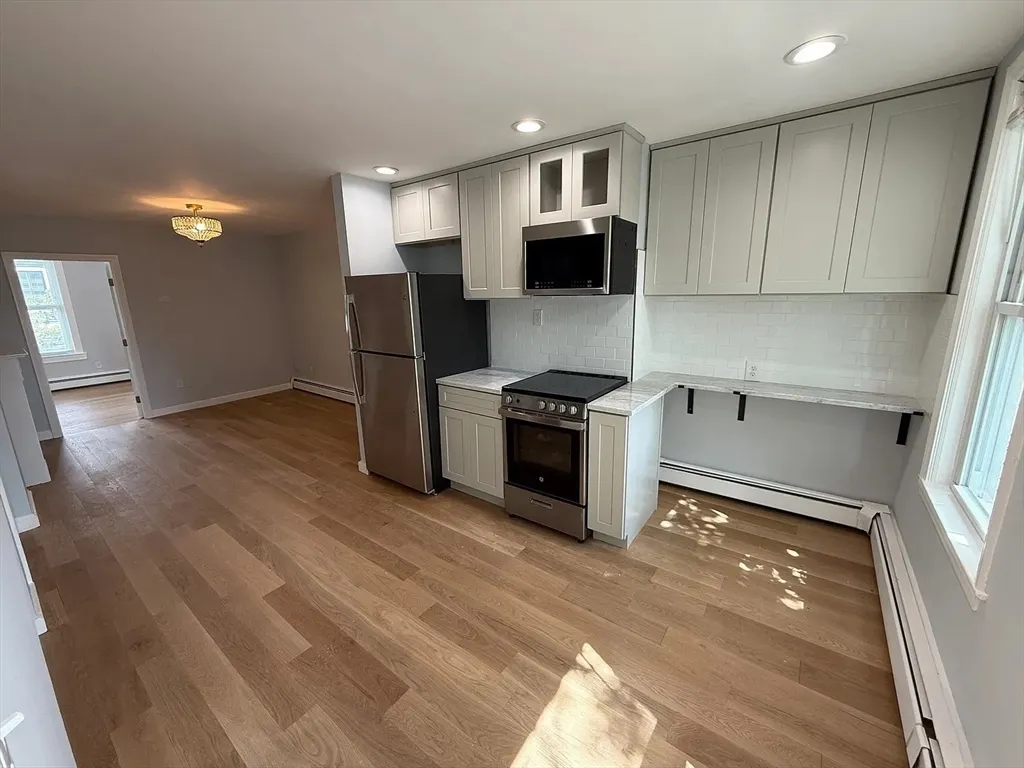 1 bed, 1 bath apartment for rent at 655 East 7th St Unit 2, South Boston — photo 3 of 9