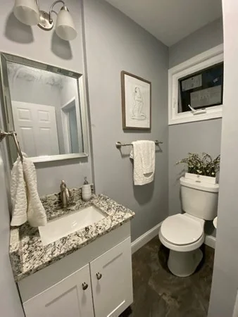 1 bed, 1 bath apartment for rent at 655 Gardners Neck Rd Unit 2, Swansea — photo 9 of 10