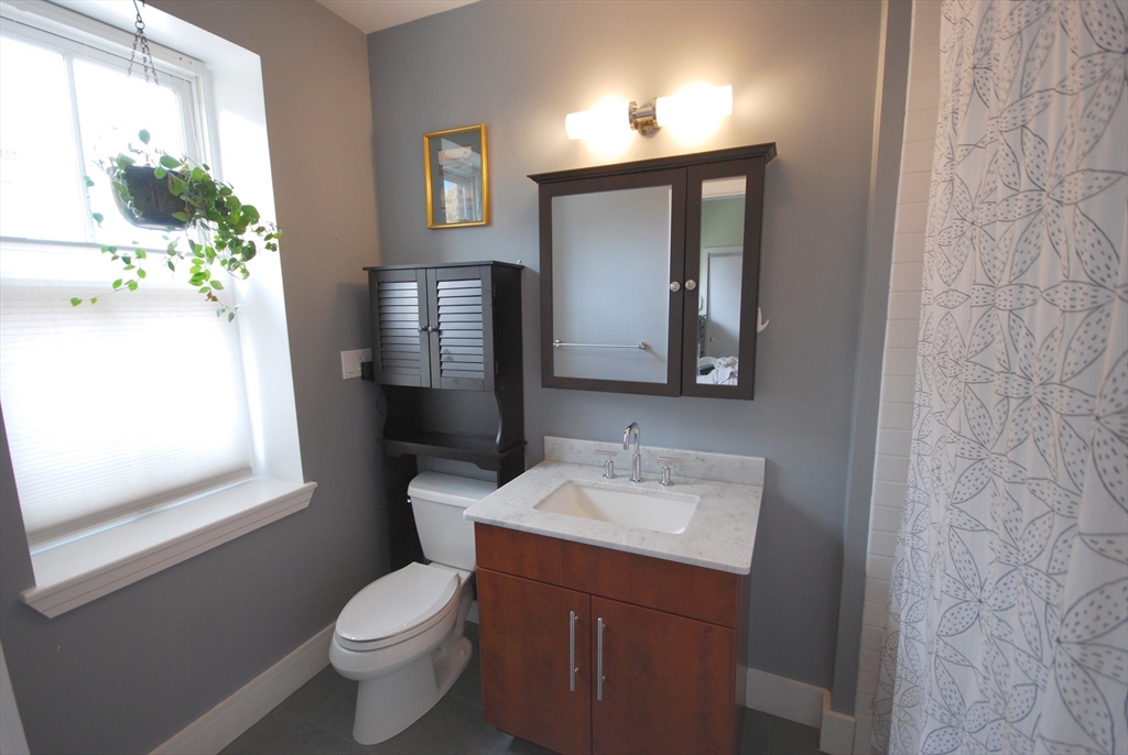 1 bed, 1 bath apartment for rent at 655 Tremont St Unit 4, South End — photo 6 of 8