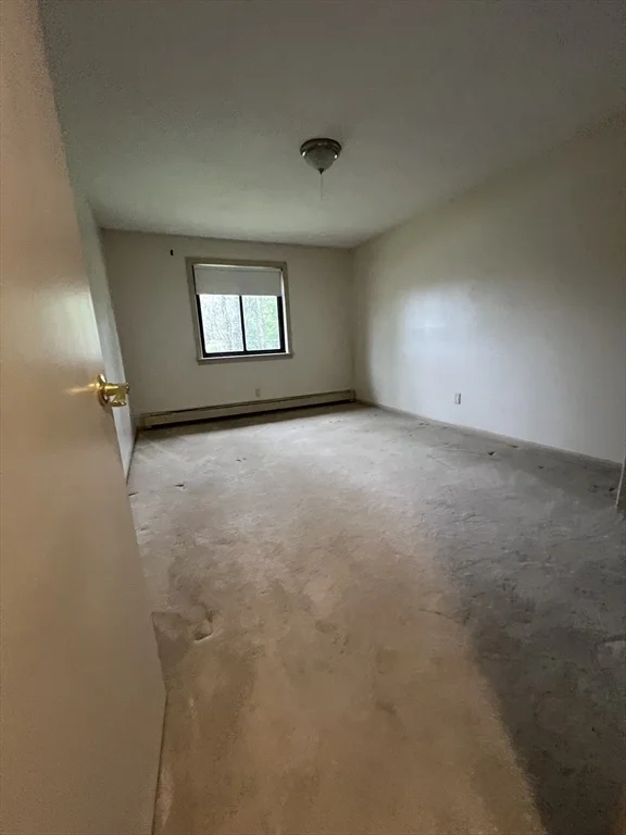 2 bed, 1 bath apartment for rent at 655 W Lowell Ave Unit 14, Haverhill — photo 6 of 13
