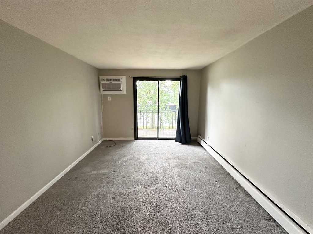 1 bed, 1 bath apartment for rent at 655 W Lowell Ave Unit 12, Haverhill — photo 8 of 13