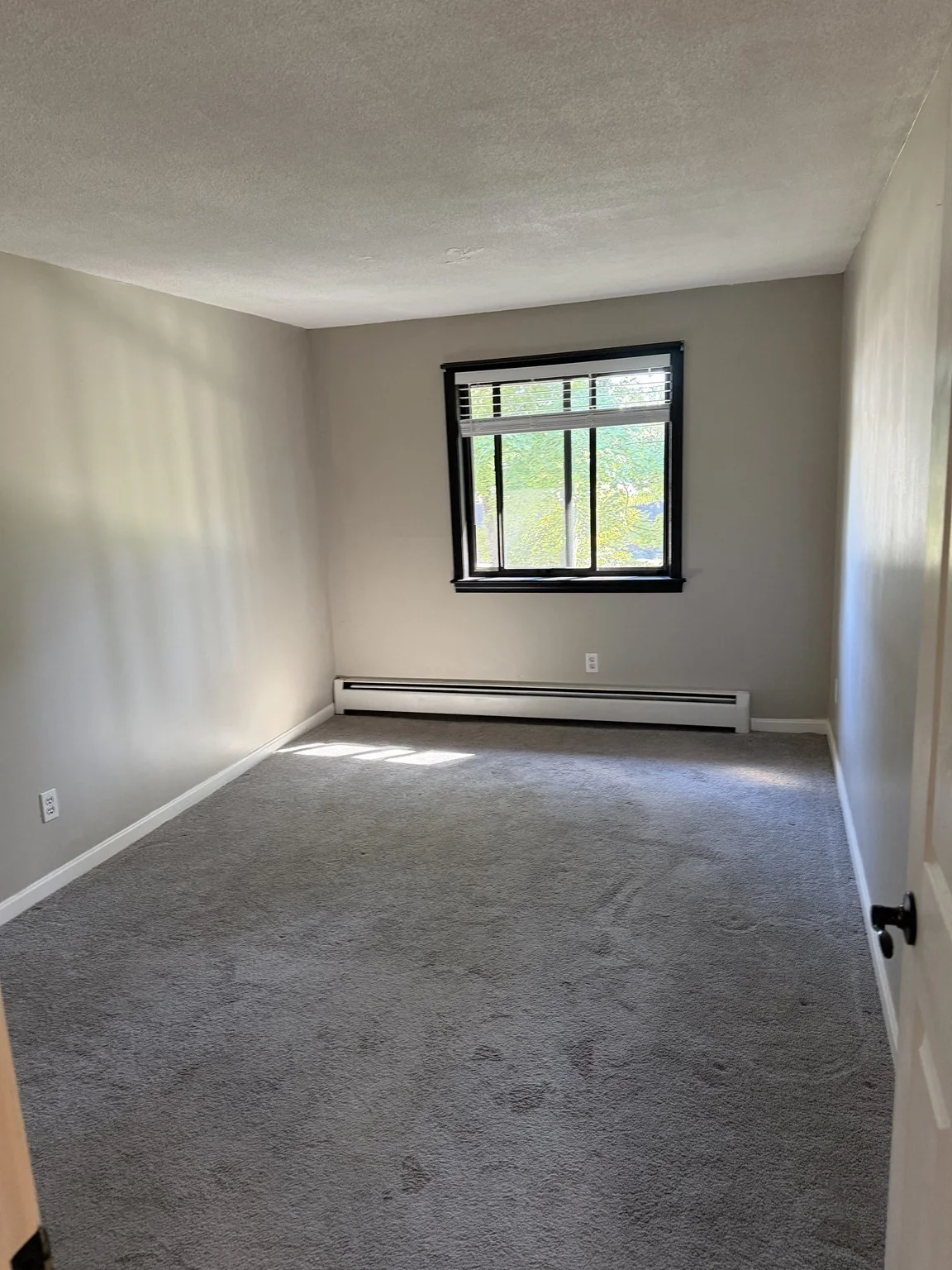 1 bed, 1 bath apartment for rent at 655 West Lowell Ave Unit 12, Zip 01832 — photo 9 of 10