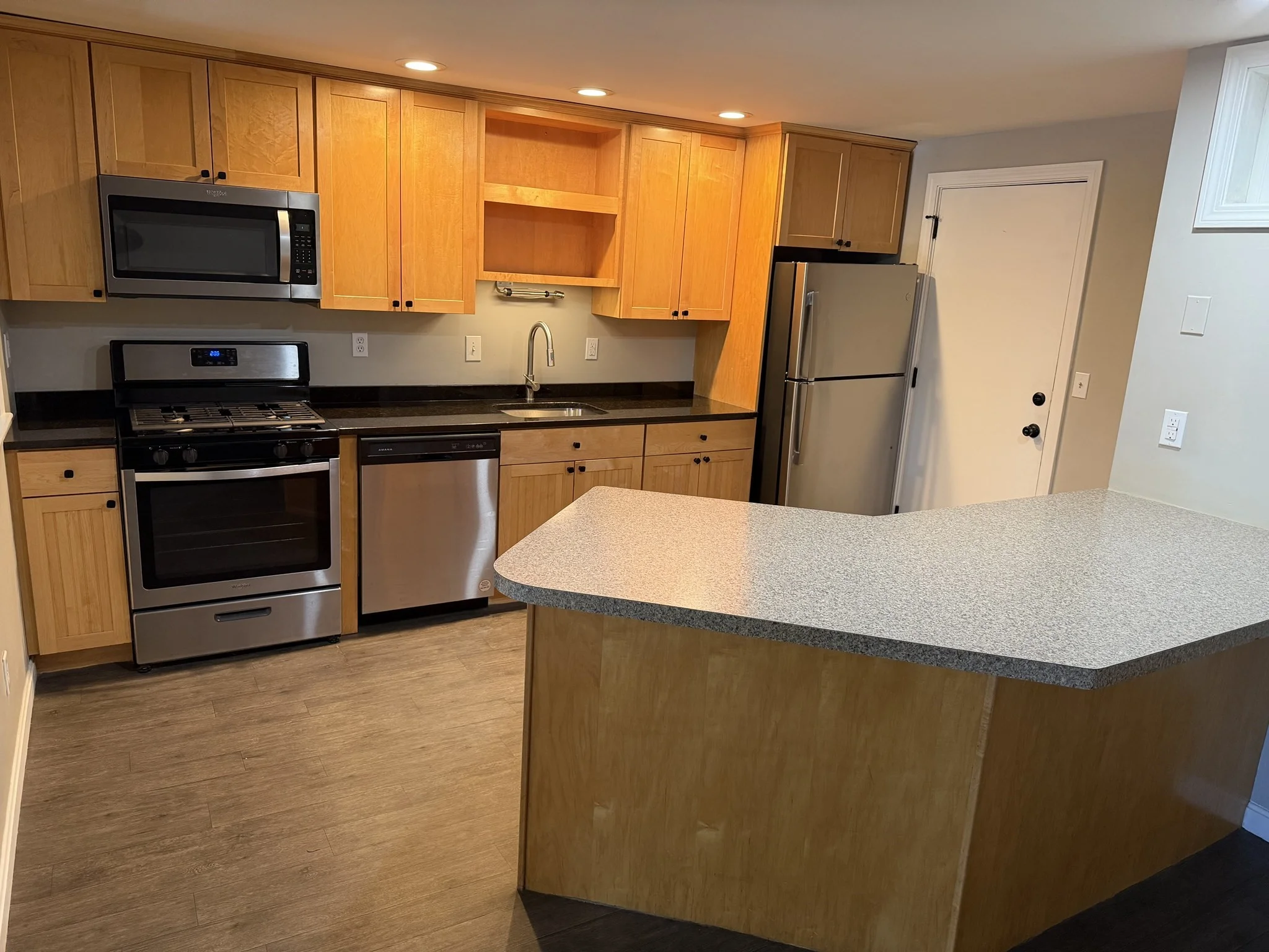 1 bed, 1 bath apartment for rent at 655 West Lowell Ave Unit 12, Zip 01832 — photo 6 of 10