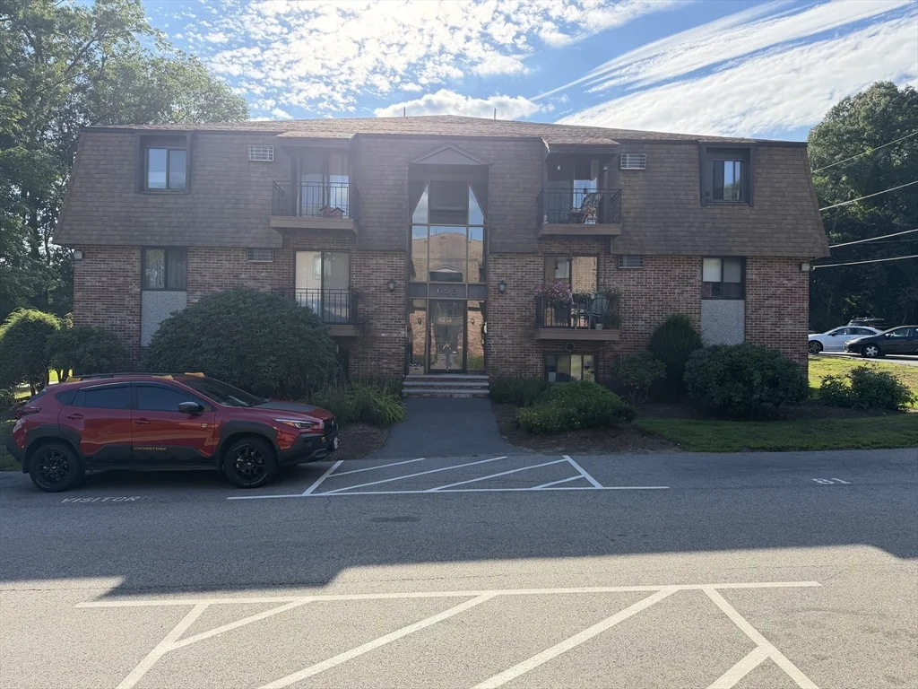 1 bed, 1 bath apartment for rent at 655 West Lowell Ave Unit 20, Haverhill — photo 1 of 13
