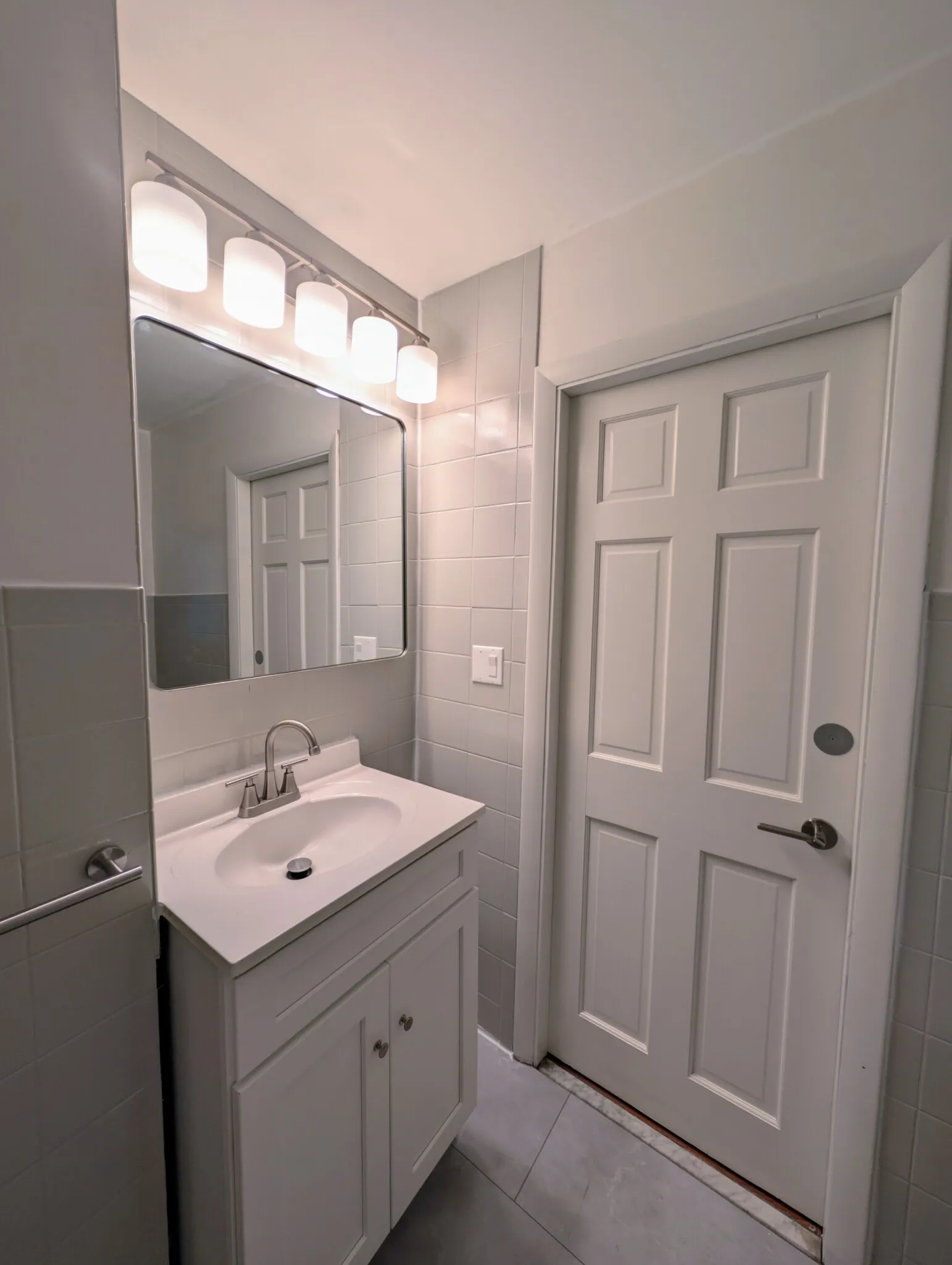3 bed, 1 bath apartment for rent at 656 Dorchester Ave Unit 2, South Boston — photo 8 of 12