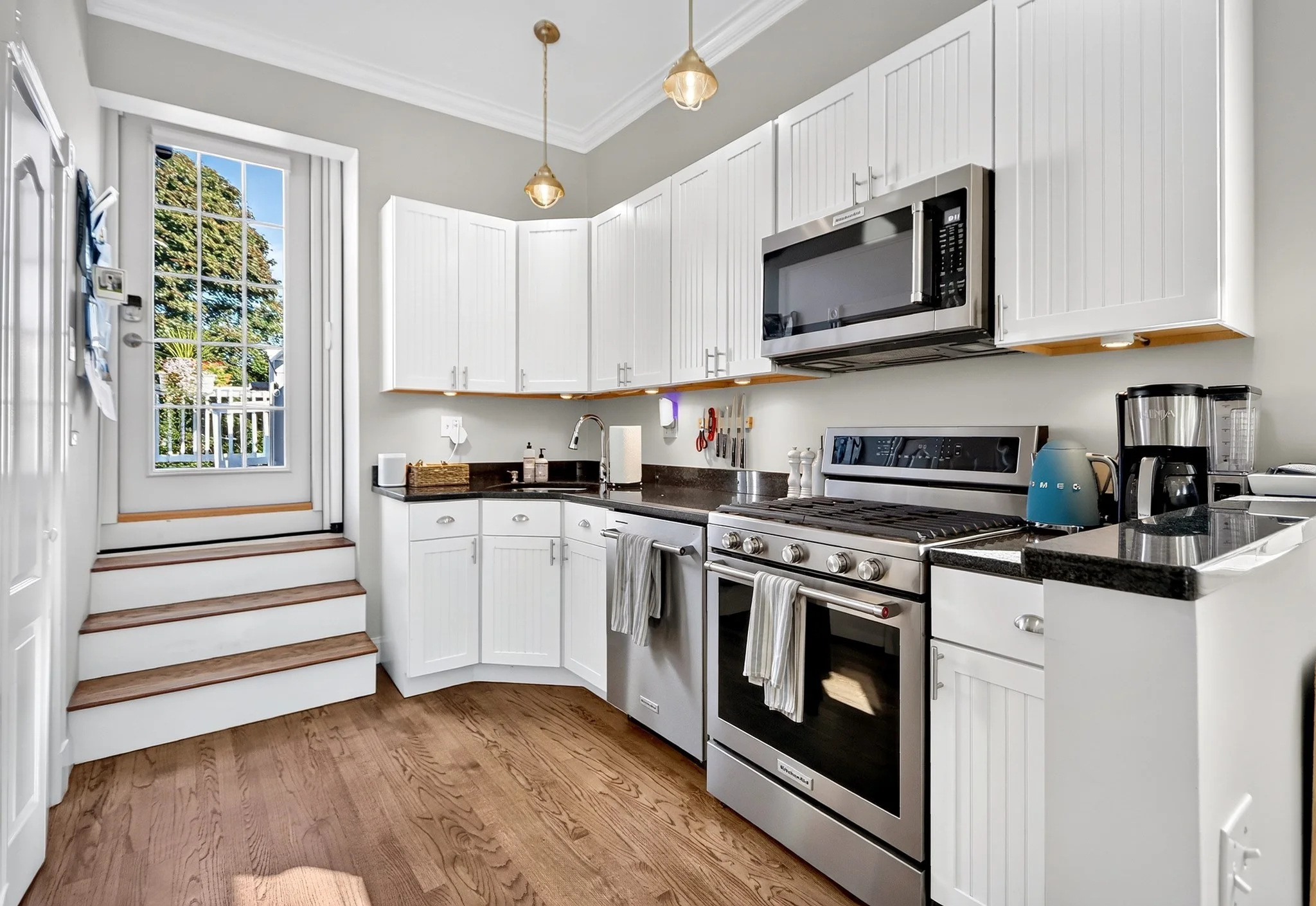 1 bed, 1 bath apartment for rent at 656 E 7th St Unit 3, South Boston