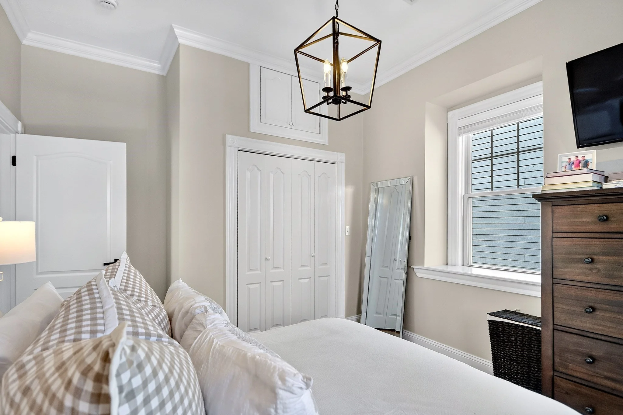 1 bed, 1 bath apartment for rent at 656 E 7th St Unit 3, South Boston — photo 8 of 12
