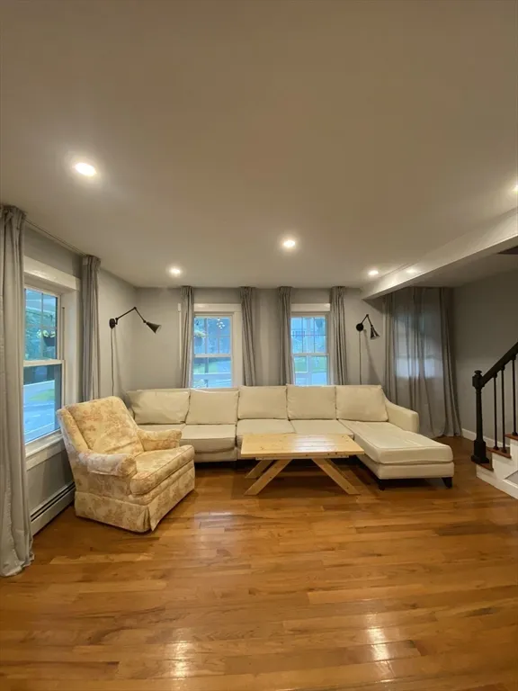 3 bed, 1 bath apartment for rent at 656 Grove St Unit 1, Worcester — photo 3 of 42