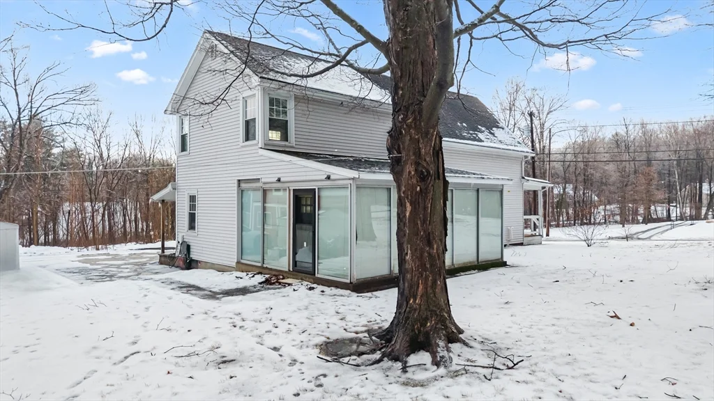 3 bed, 1 bath apartment for rent at 656 Grove St Unit 1, Worcester — photo 32 of 42