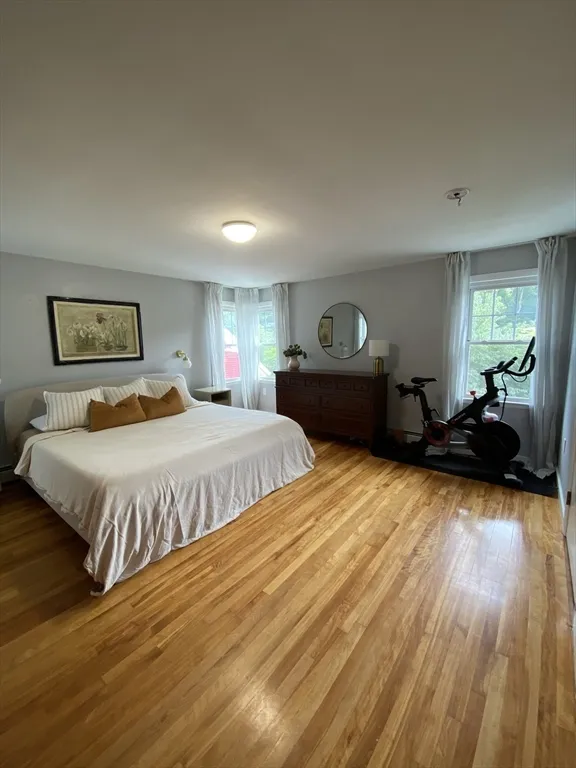 3 bed, 1 bath apartment for rent at 656 Grove St Unit 1, Worcester — photo 8 of 42