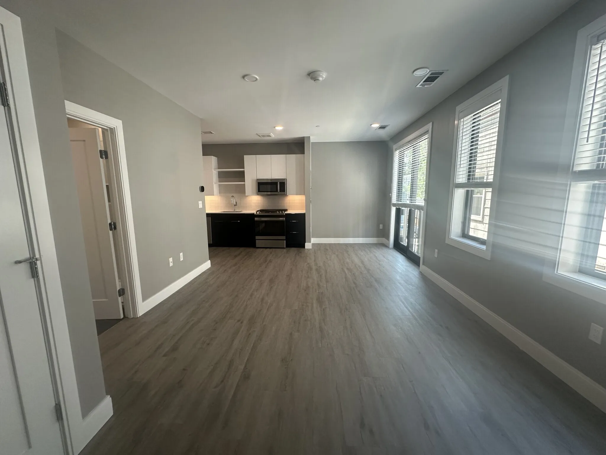 Studio bed, 1 bath apartment for rent at 656 Saratoga St Unit 301, East Boston — photo 13 of 17