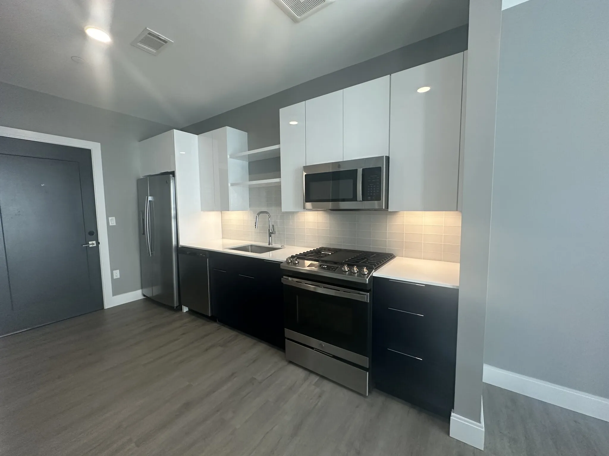 Studio bed, 1 bath apartment for rent at 656 Saratoga St Unit 301, East Boston — photo 10 of 17
