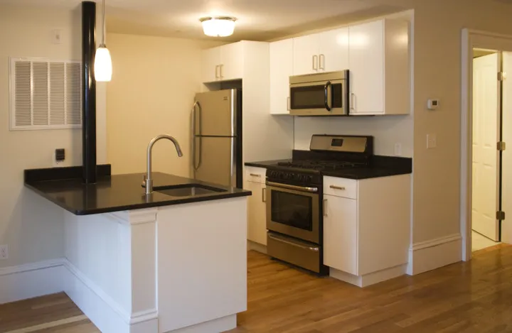 Studio bed, 1 bath apartment for rent at 658 Massachusetts Ave Unit 1A, South End — photo 5 of 11
