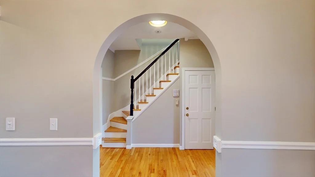 3 bed, 2 bath apartment for rent at 659 East 4th St Unit 3, South Boston — photo 6 of 27