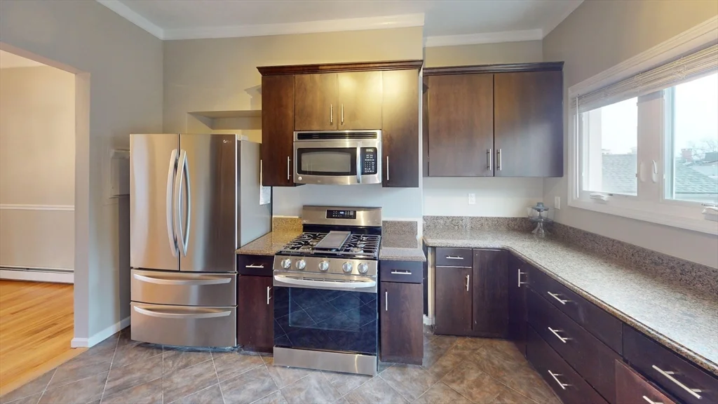 3 bed, 2 bath apartment for rent at 659 East 4th St Unit 3, South Boston — photo 8 of 27