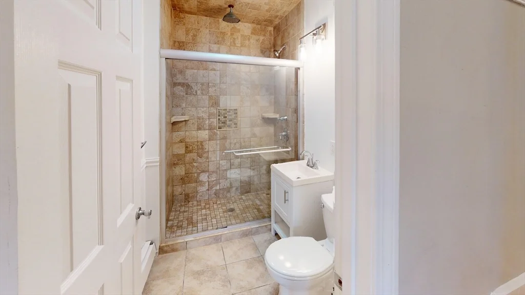3 bed, 2 bath apartment for rent at 659 East 4th St Unit 3, South Boston — photo 23 of 27