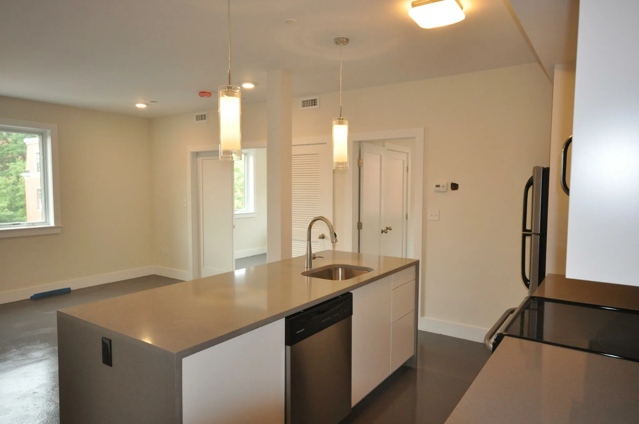 2 bed, 1 bath apartment for rent at 659 Massachusetts Ave Unit 3, Roxbury — photo 3 of 12